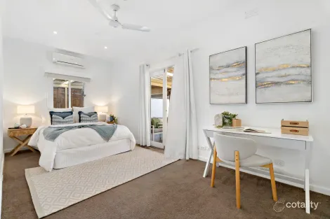 Property photo of 94 Warren Road Mordialloc VIC 3195