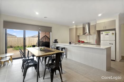 Property photo of 24 Wolomina Crescent Werribee VIC 3030