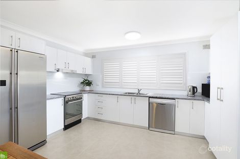 Property photo of 10 Sunlea Street Dapto NSW 2530