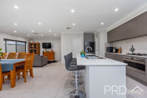 73 Jeffery Cct, Tumut, NSW 2720