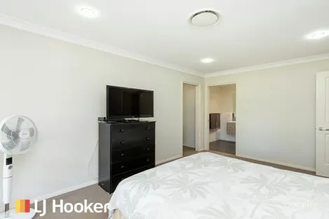 Property photo of 48 Peak Drive Hillvue NSW 2340