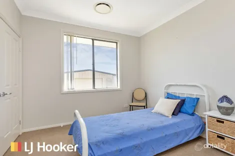 Property photo of 48 Peak Drive Hillvue NSW 2340