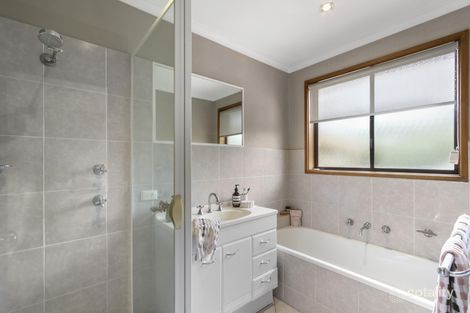 Property photo of 13 Hadleigh Circuit Isabella Plains ACT 2905
