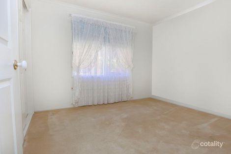 Property photo of 24 Sutherland Way Roxburgh Park VIC 3064