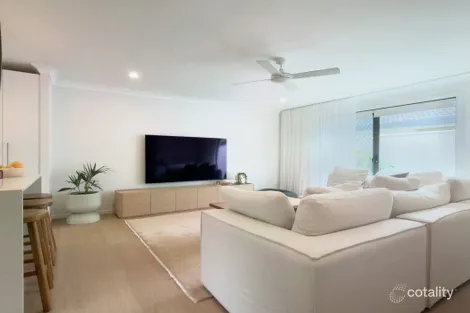 Property photo of 2/27 Leyte Avenue Palm Beach QLD 4221