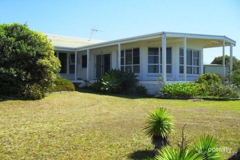 Property photo of 17 Marine Drive Wallabi Point NSW 2430