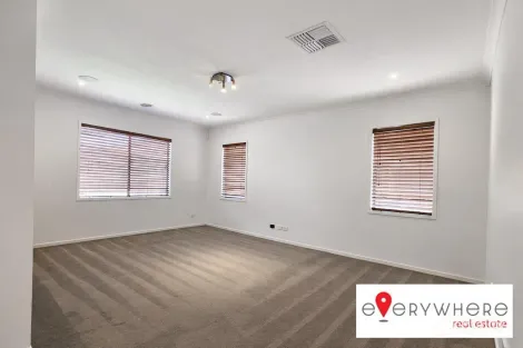 Property photo of 3 Periwinkle Way Point Cook VIC 3030