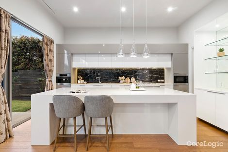 Property photo of 8 Oak Close Kew VIC 3101