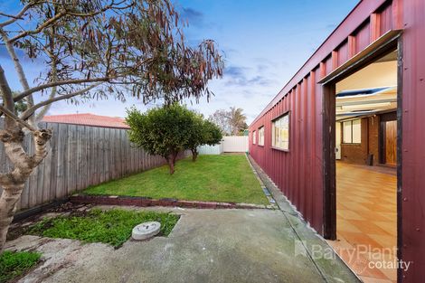 Property photo of 42 Kinterbury Drive Kings Park VIC 3021