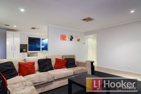 Property photo of 18 Rebecca Court Cranbourne North VIC 3977