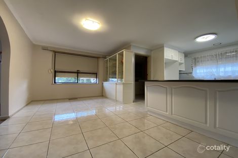 Property photo of 15 Highcombe Crescent St Albans VIC 3021