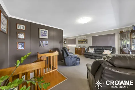 Property photo of 11 Jackson Street Eastern Heights QLD 4305