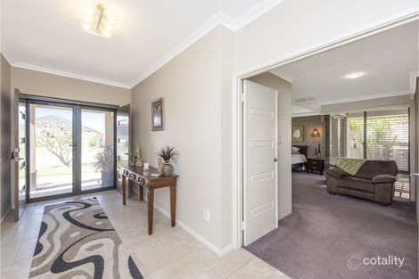 Property photo of 4 Arklow Glen Canning Vale WA 6155