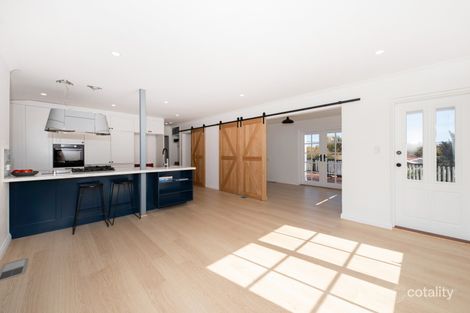 Property photo of 59 Hopetoun Circuit Yarralumla ACT 2600