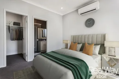 Property photo of 14 Munich Court Spring Mountain QLD 4300