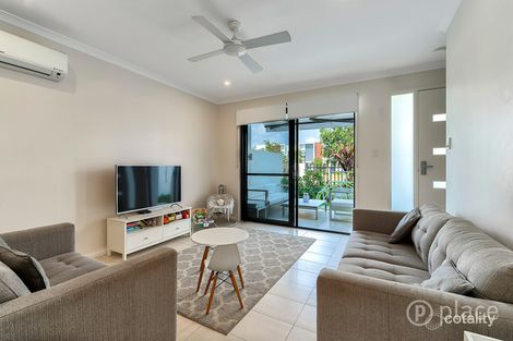 Property photo of 4 Mayfair Lane Hope Island QLD 4212