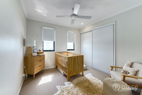 Property photo of 4 Mayfair Lane Hope Island QLD 4212