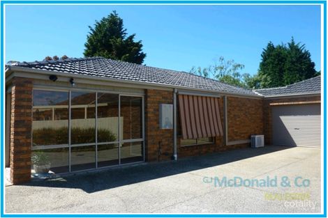 2/12 Mulquiney Cres, Highton, VIC 3216