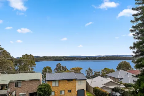 Property photo of 1 Greenway Avenue Mannering Park NSW 2259