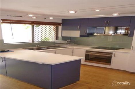 2/73 Pearl Pde, Scarborough, WA 6019