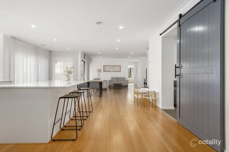 Property photo of 11 Doyeswood Drive Woodend VIC 3442