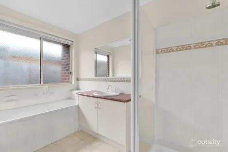 Property photo of 19 Riviera Drive Pakenham VIC 3810