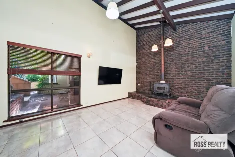 Property photo of 3 Donahue Close Noranda WA 6062