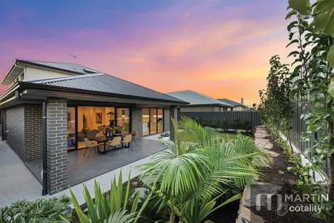 Property photo of 17 Monarch Parade Roseworthy SA 5371