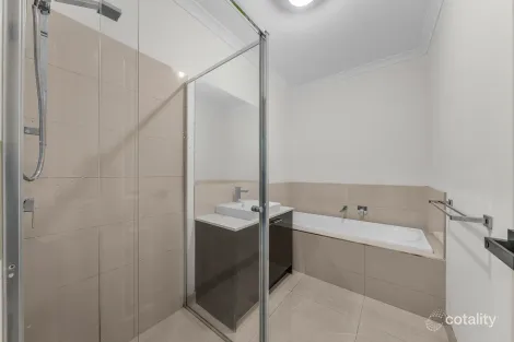 Property photo of 14 Jindalee Way Werribee VIC 3030