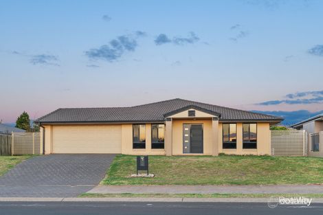 526 Hume St, Middle Ridge, QLD 4350