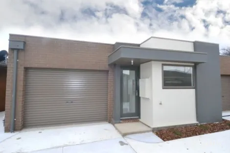 5a Evelyn St, Wendouree, VIC 3355