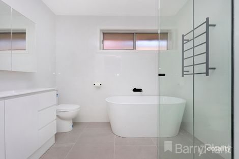 Property photo of 32 Hilma Street Sunshine West VIC 3020