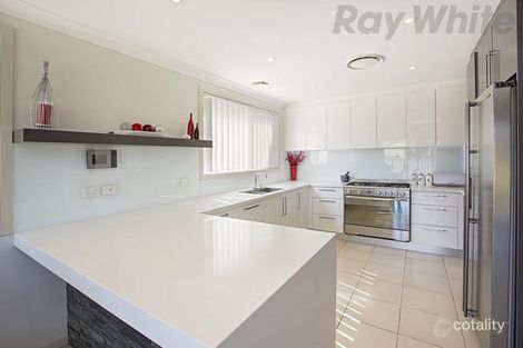 Property photo of 6 Bellerive Close West Hoxton NSW 2171