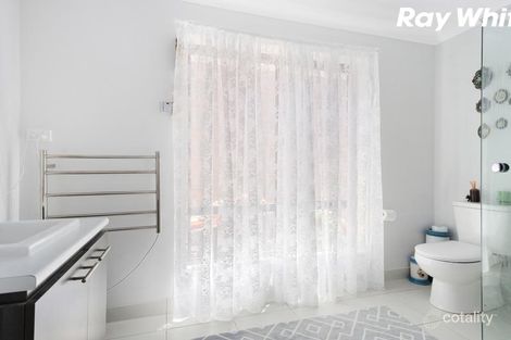 Property photo of 50 Superior Waters Pakenham VIC 3810