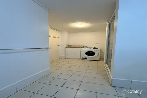 Property photo of 22/40 Watson Esplanade Surfers Paradise QLD 4217