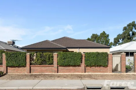 Property photo of 21 Fairvale Bend Madeley WA 6065