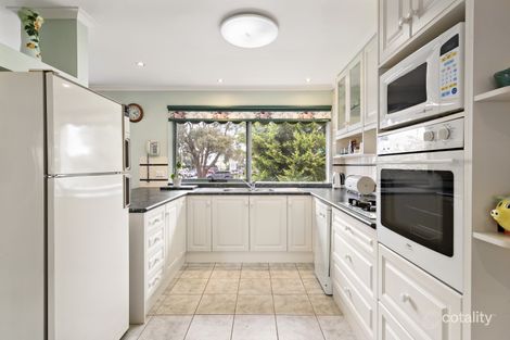Property photo of 2 Birch Court Langwarrin VIC 3910