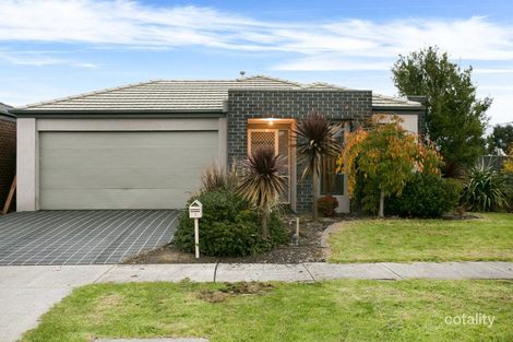 2 Cherry Blossom Ch, Pakenham, VIC 3810