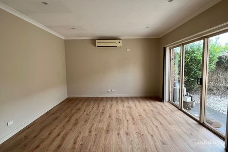 Property photo of 2/52 Miranda Road Reservoir VIC 3073