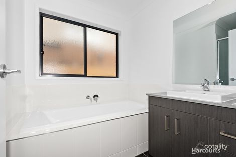 Property photo of 40 Gaston Loop Officer VIC 3809