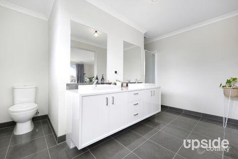 Property photo of 2 Chevrolet Road Cranbourne East VIC 3977