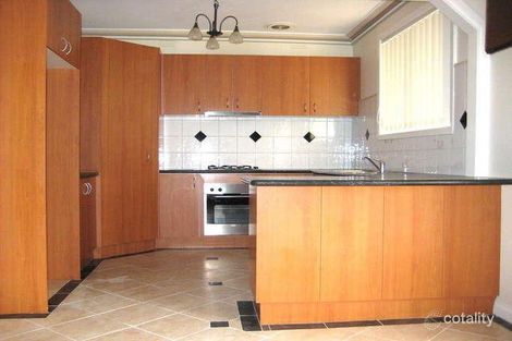 Property photo of 2 Yarmouth Avenue St Albans VIC 3021