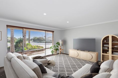 Property photo of 26 Portmarnock Circle Halls Head WA 6210