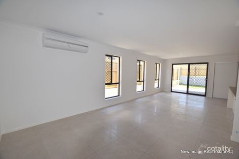 Property photo of 35 Jonas Circuit Holmview QLD 4207
