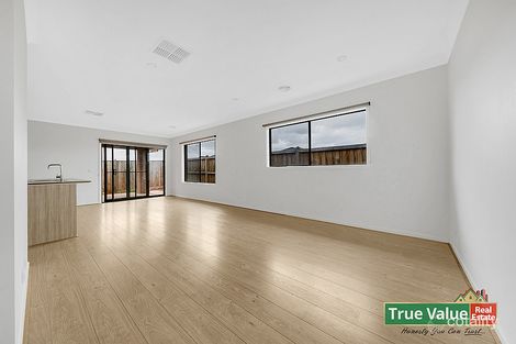 Property photo of 12 Kirkham Drive Thornhill Park VIC 3335