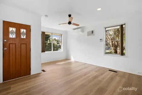 Property photo of 10 Aleppo Crescent Frankston North VIC 3200