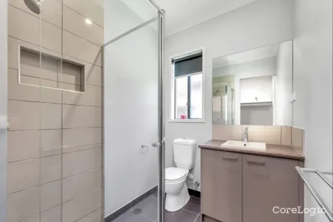 Property photo of 10 Zeus Avenue Cranbourne West VIC 3977