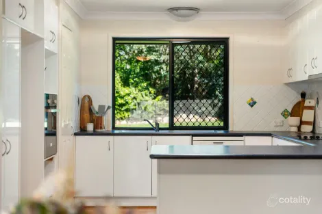 Property photo of 7 Leanne Court Highfields QLD 4352