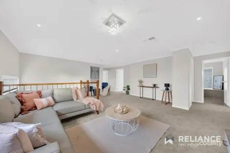 Property photo of 10 McHaffie Terrace Manor Lakes VIC 3024