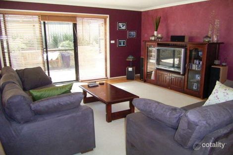 Property photo of 5/136 Halloran Drive Jerrabomberra NSW 2619